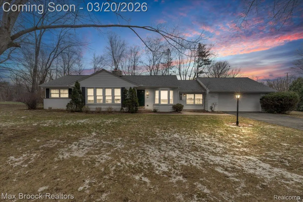 2381 Bratton Avenue, Bloomfield, MI 48302 - #1