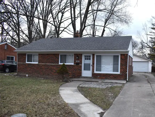 28095 Selkirk Street, Southfield, MI 48076
