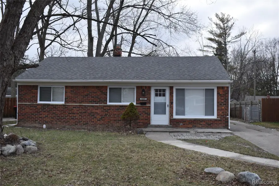 28095 Selkirk Street, Southfield, MI 48076 - #2