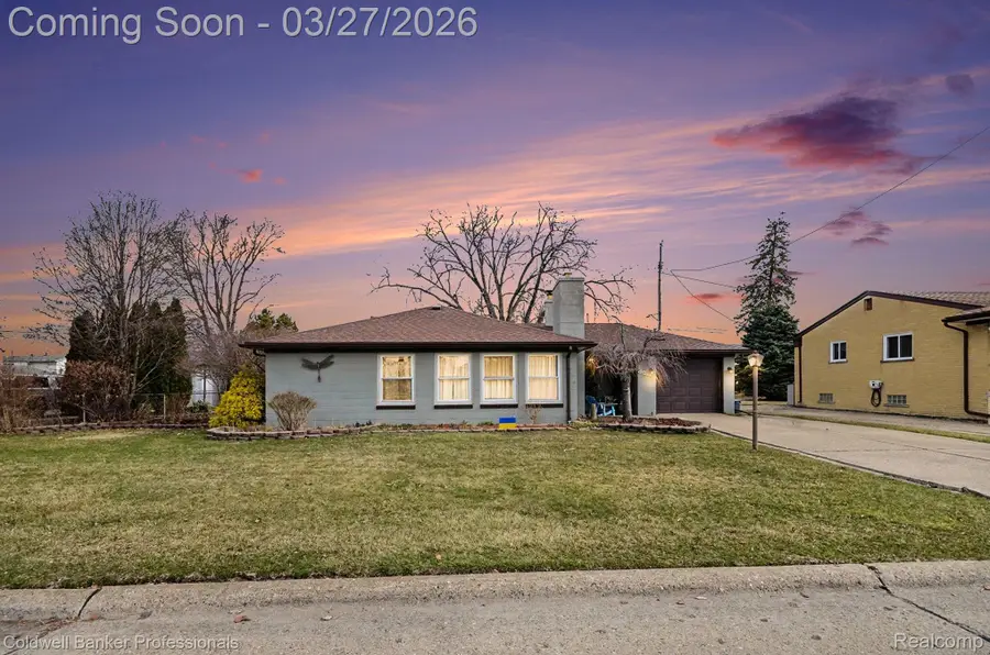 22445 Wildwood Street, Saint Clair Shores, MI 48081 - #2