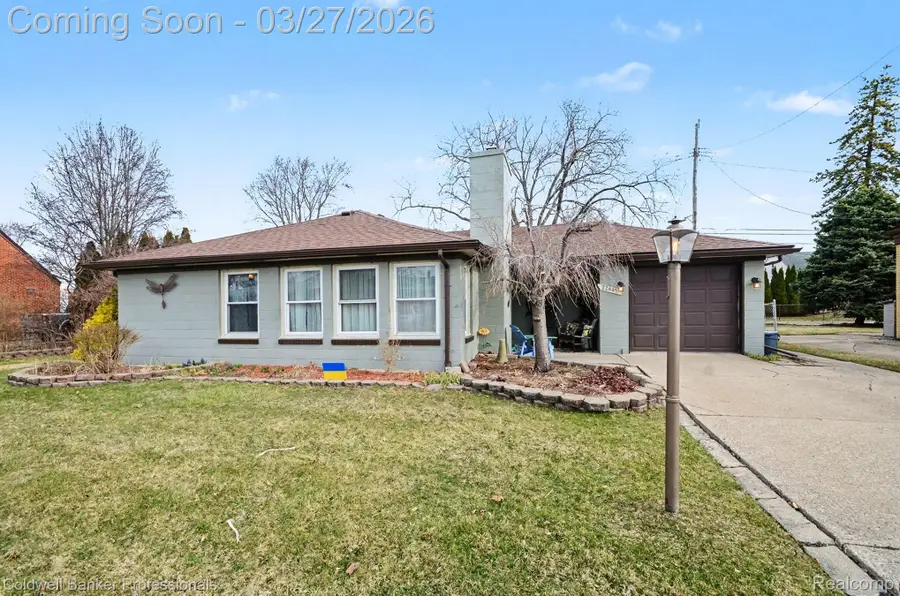 22445 Wildwood Street, Saint Clair Shores, MI 48081 - #3