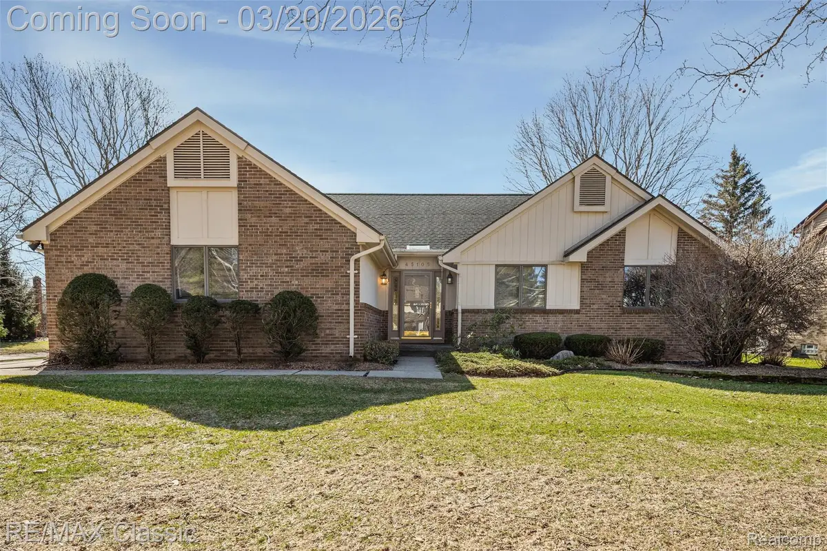 45105 Dunbarton Drive, Novi, MI 48375 - #1