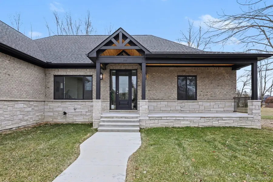 55390 Jewell Road, Shelby, MI 48315 - #2