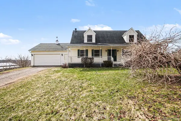8806 Bergin Road, Howell, MI 48843