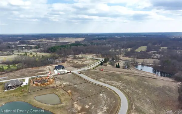 1637 Vista Drive, Oakland, MI 48363