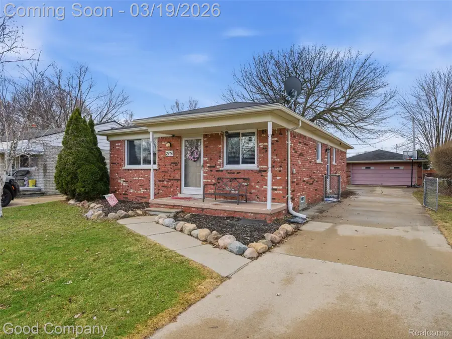 29191 Mcdonald Street, Roseville, MI 48066 - #2