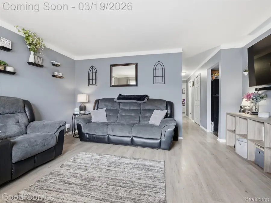 29191 Mcdonald Street, Roseville, MI 48066 - #3