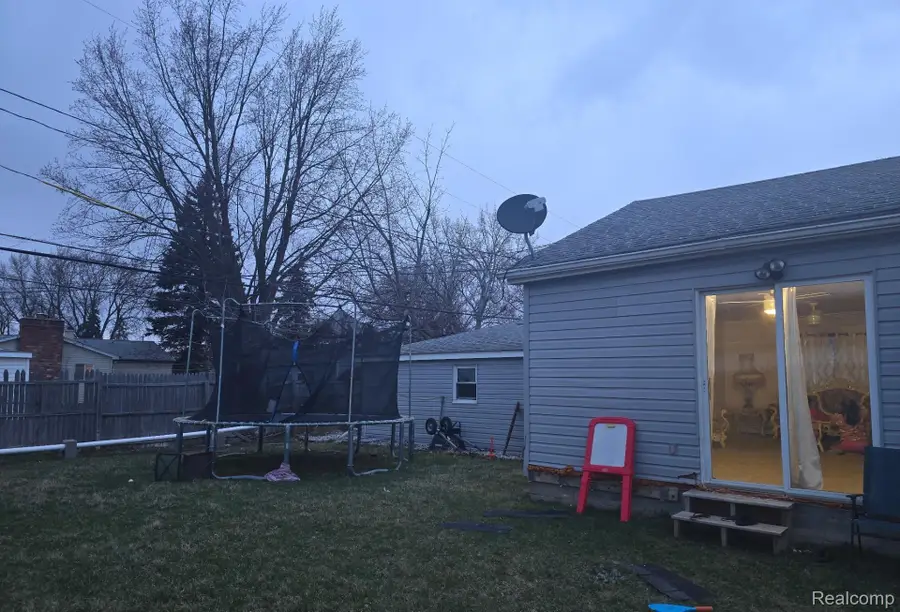 13801 Frazho Road, Warren, MI 48089 - #3