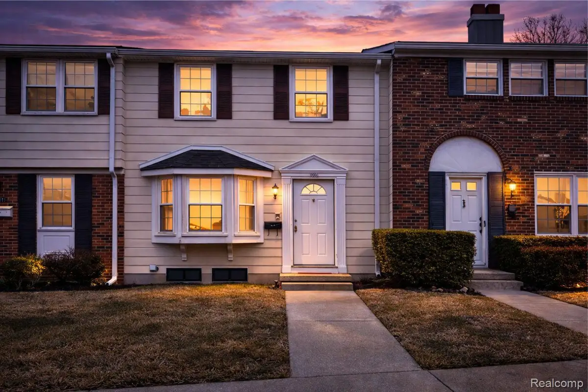 19585 Mariner Court, Northville, MI 48167 - #1