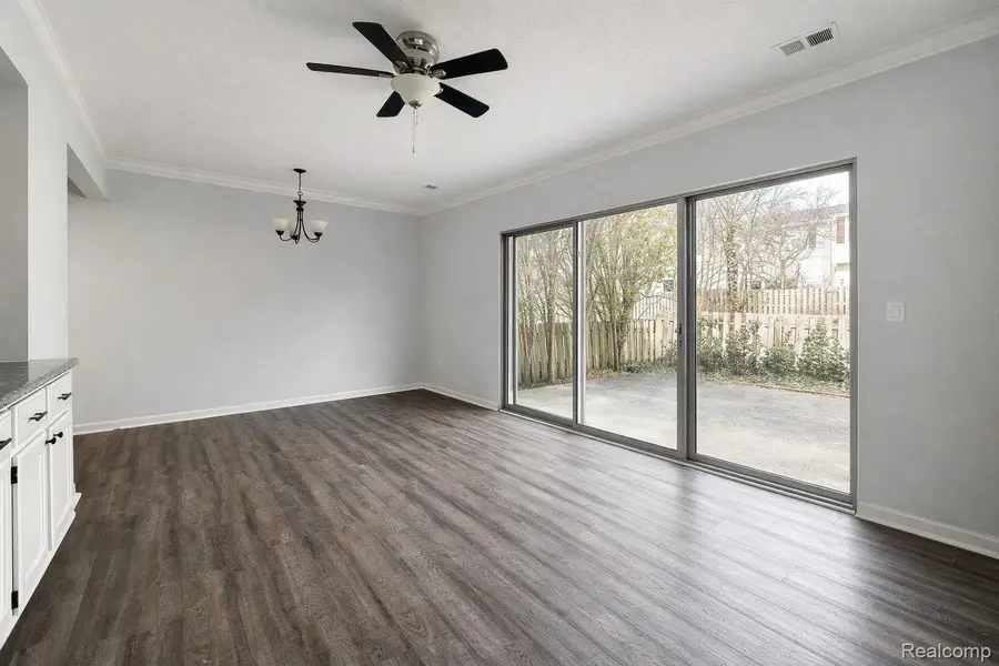 19585 Mariner Court, Northville, MI 48167 - #3