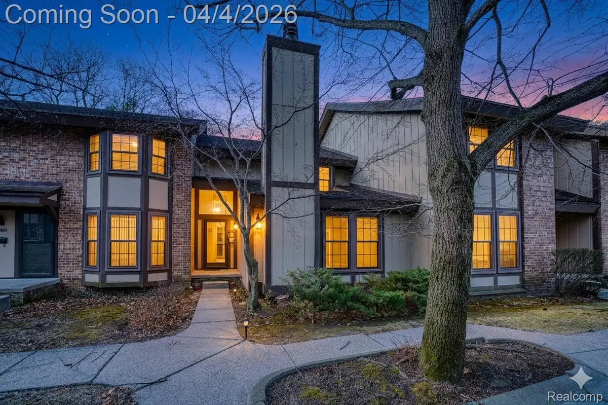 25178 Maplebrooke Drive, Southfield, MI 48033 - #1