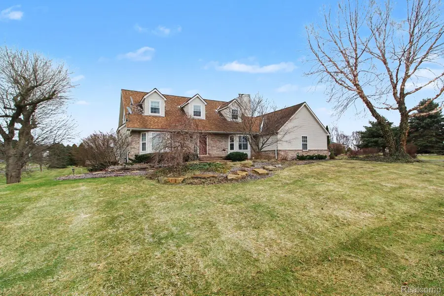 5744 Hidden Lane Court, White Lake, MI 48383 - #2