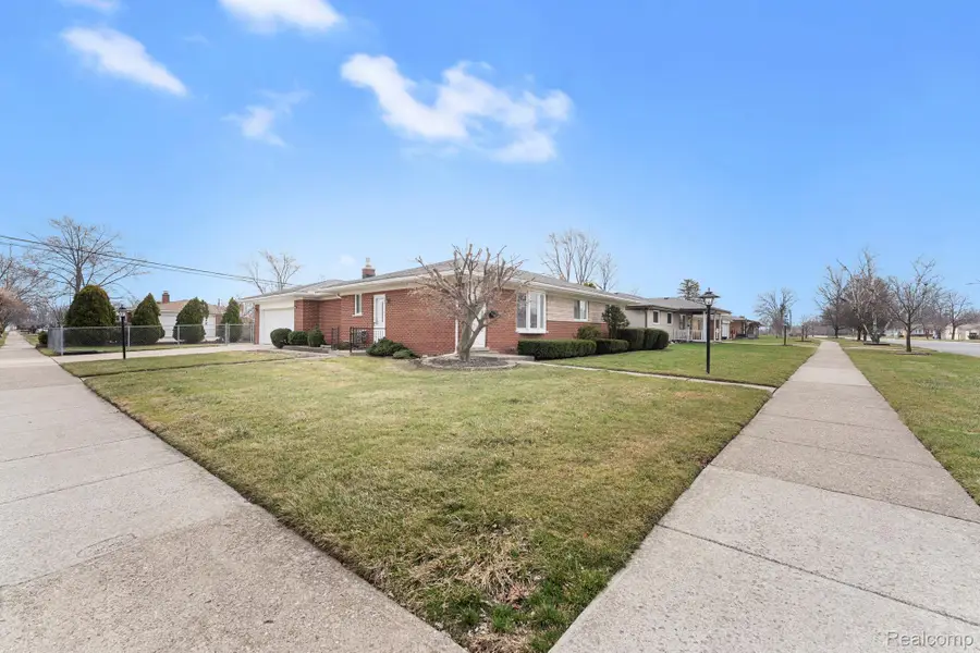 15409 Westlake Street, Taylor, MI 48180 - #2