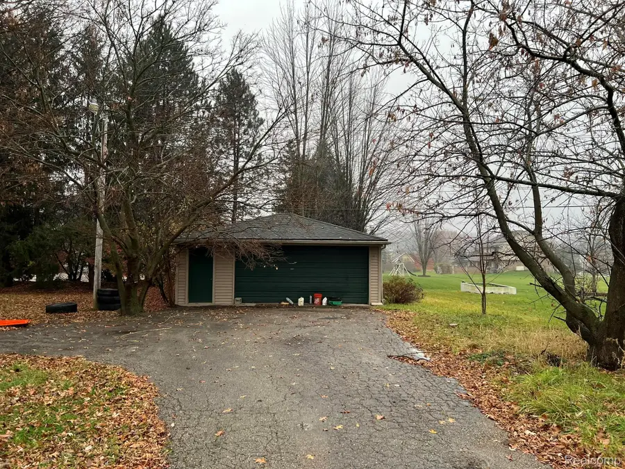 48441 N Territorial Road, Plymouth, MI 48170 - #2