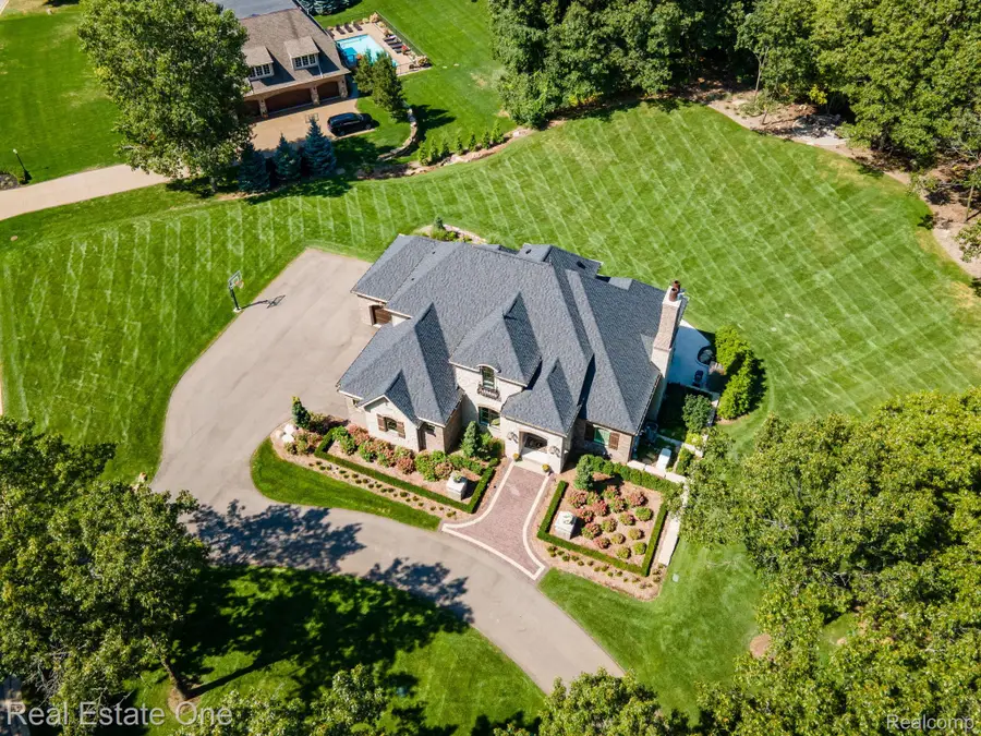 5525 Avington Parkway, Clarkston, MI 48348 - #2