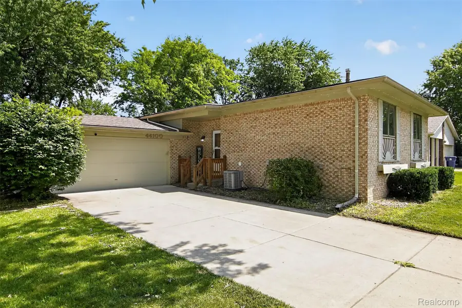 44100 Somerset Square, Canton, MI 48187 - #2