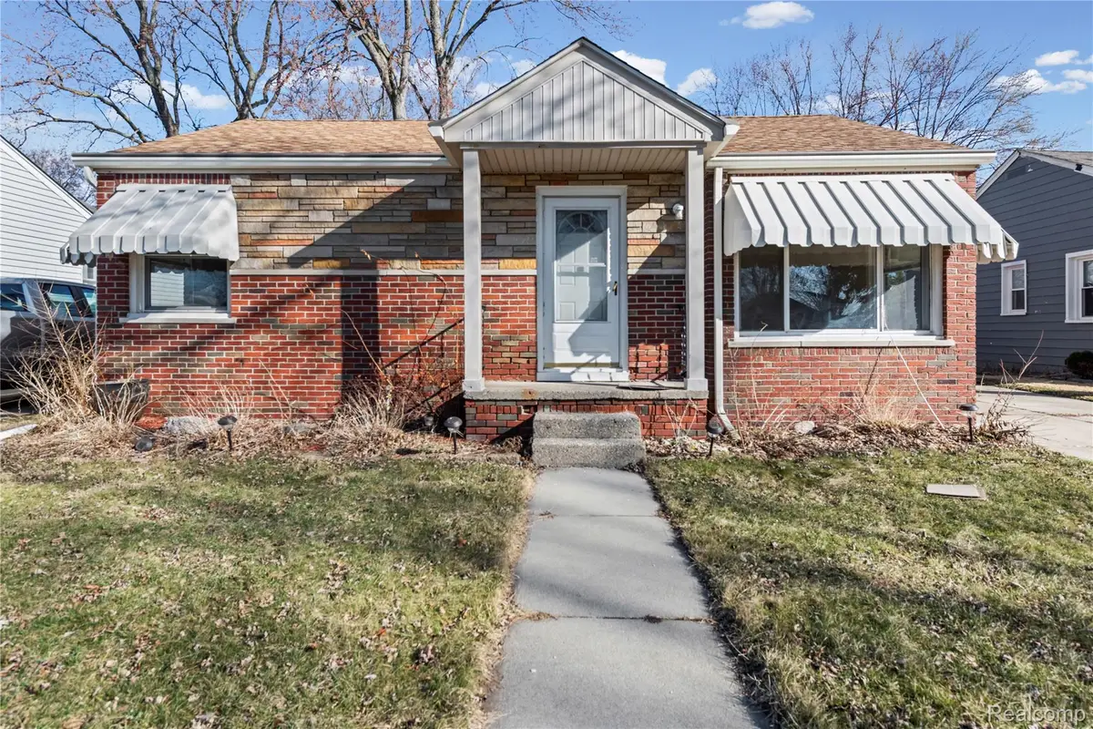 22459 Daniels Street, Saint Clair Shores, MI 48081 - #1