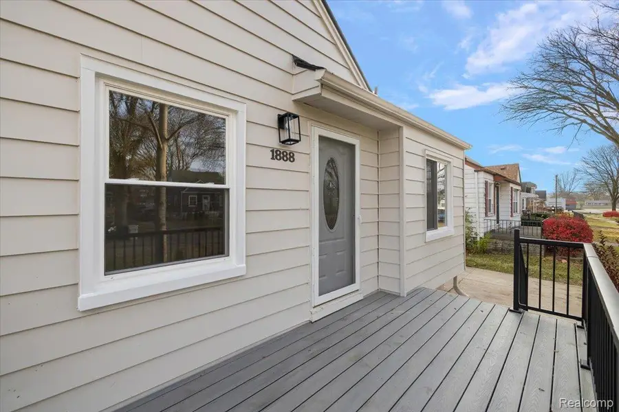 1888 Griffith Avenue, Berkley, MI 48072 - #2