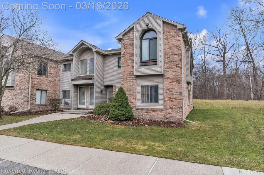 42751 Lilley Pointe Drive, Canton, MI 48187 - #2