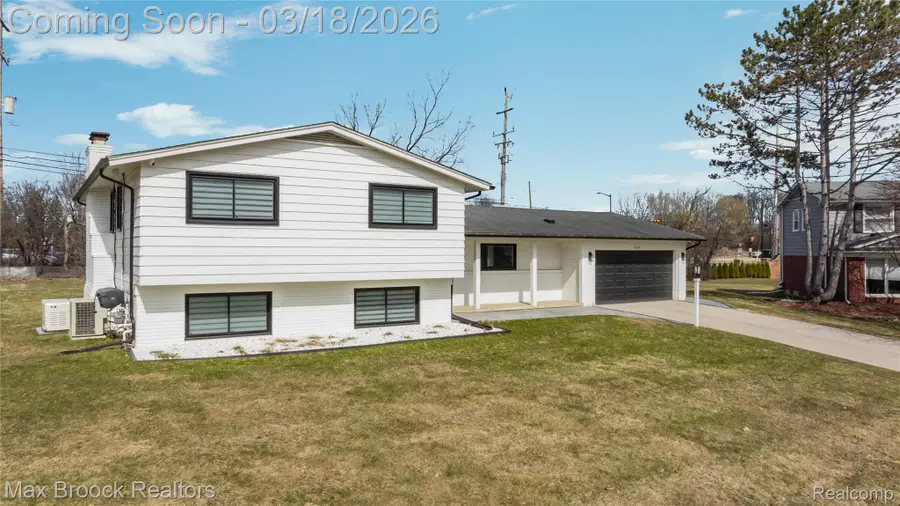 5316 Centerbrook Drive, West Bloomfield, MI 48322 - #2