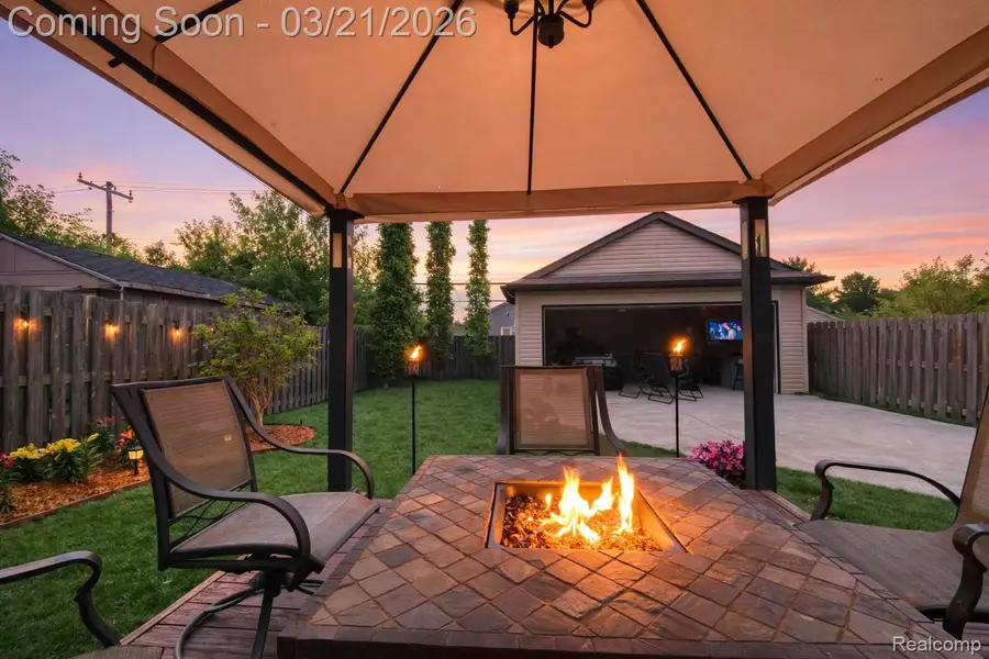 1162 W 11 Mile Road, Berkley, MI 48072 - #2