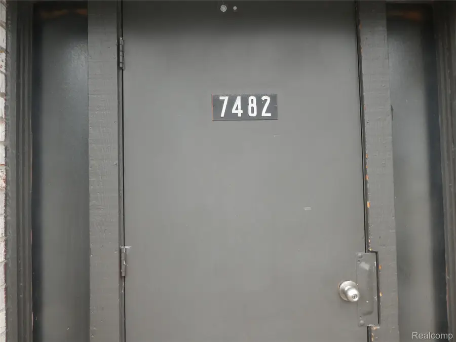 7482 Woodview Street, Westland, MI 48185 - #2