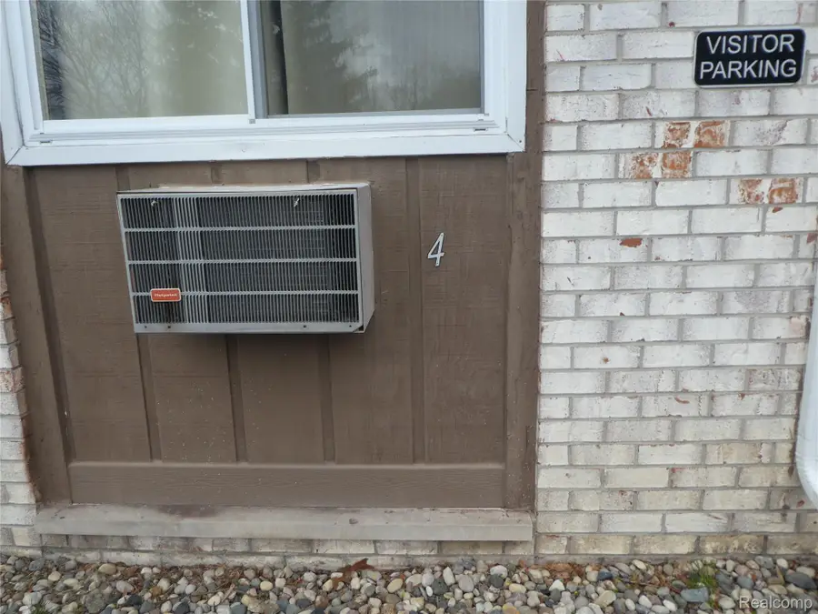 7482 Woodview Street, Westland, MI 48185 - #3