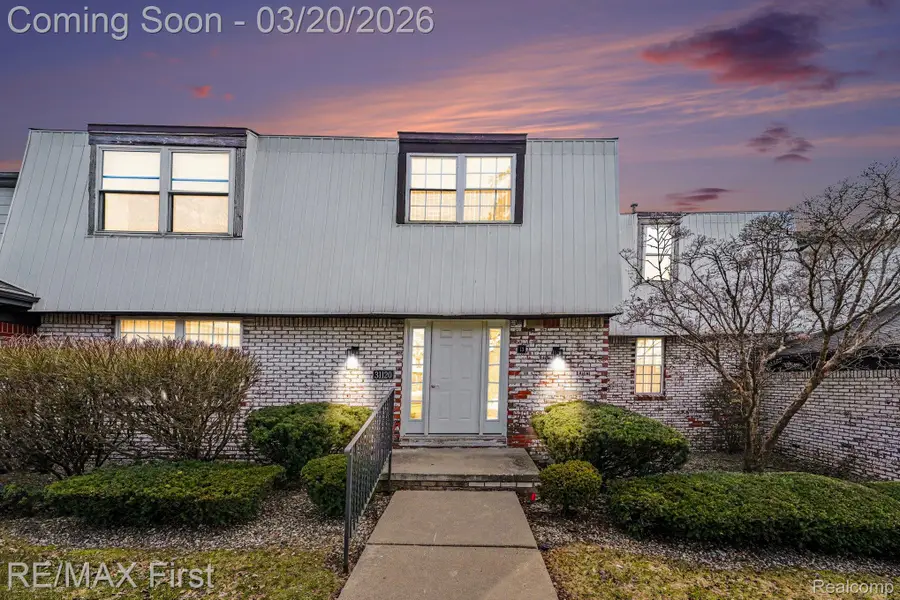 31120 Hunters Drive Drive #98, Farmington, MI 48334 - #2