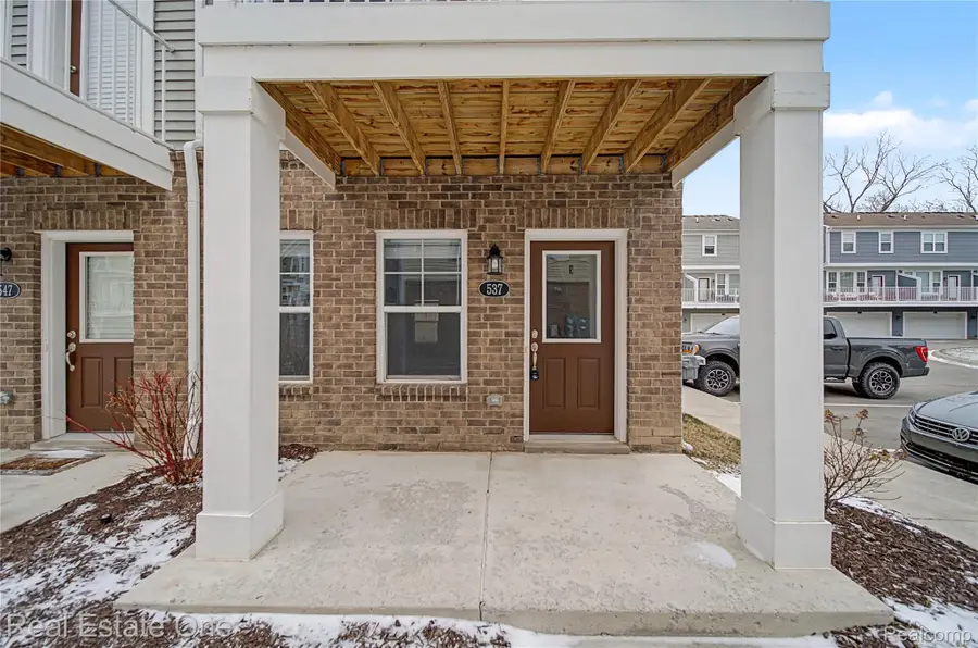 537 Anne Avenue, Brighton, MI 48116 - #3