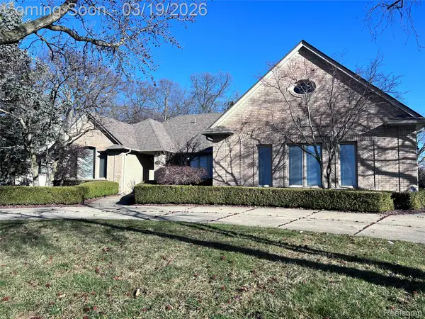 1100 Joshua Drive, Troy, MI 48098