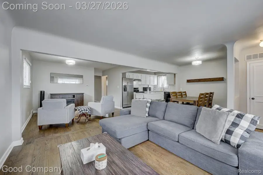 503 W Elmwood Avenue, Clawson, MI 48017 - #2