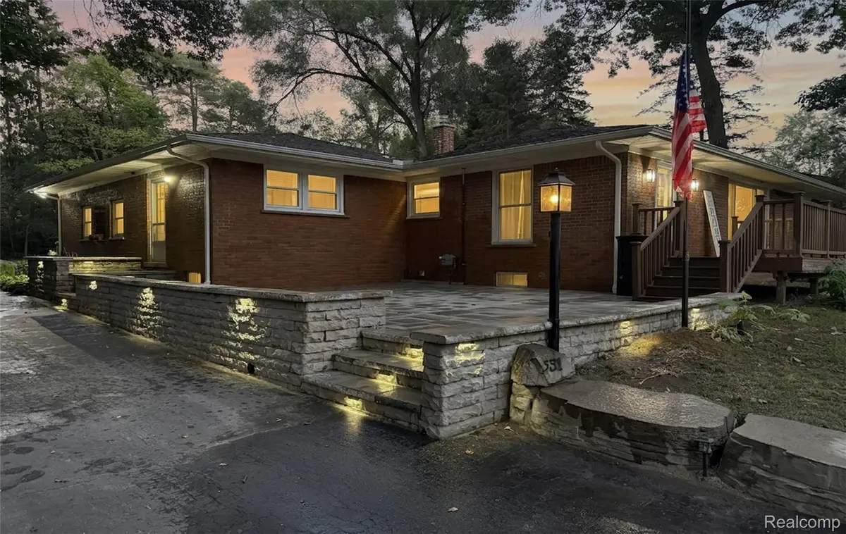 531 Oxbow Lake Road, White Lake, MI 48386 - #1