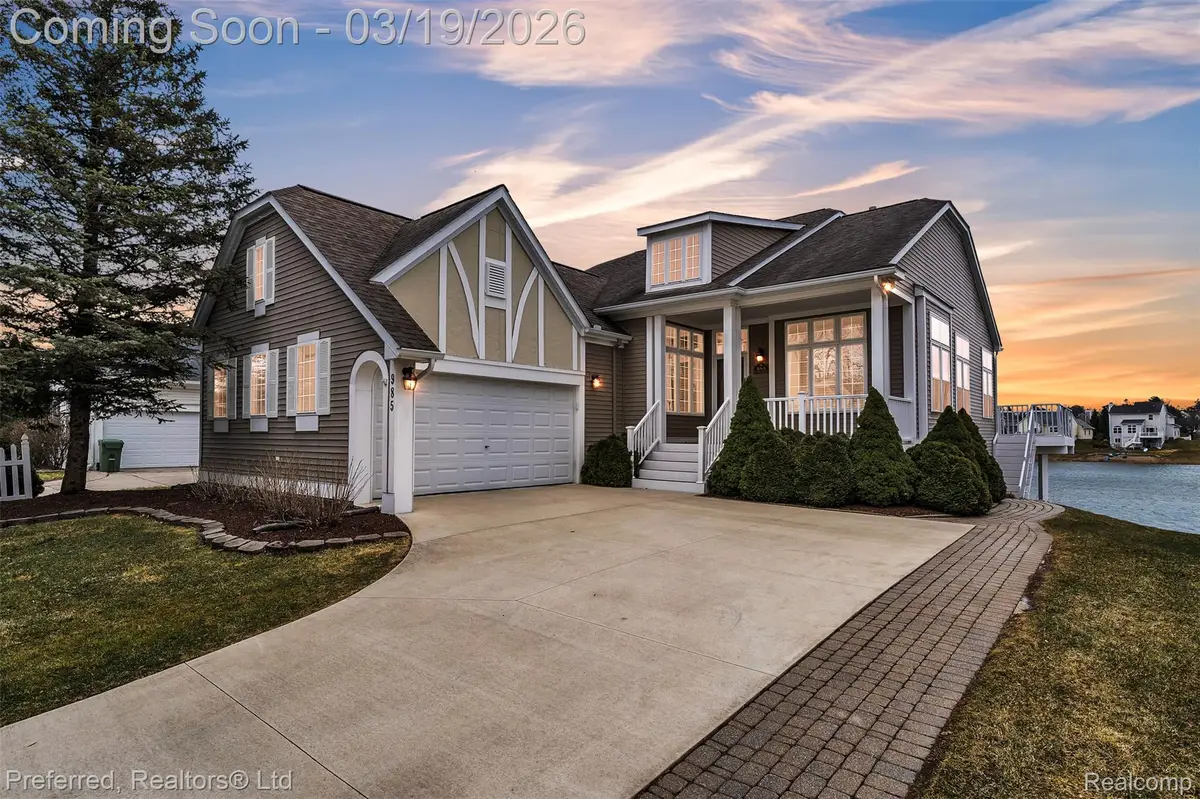 985 Watersedge Court, Oxford, MI 48371 - #1