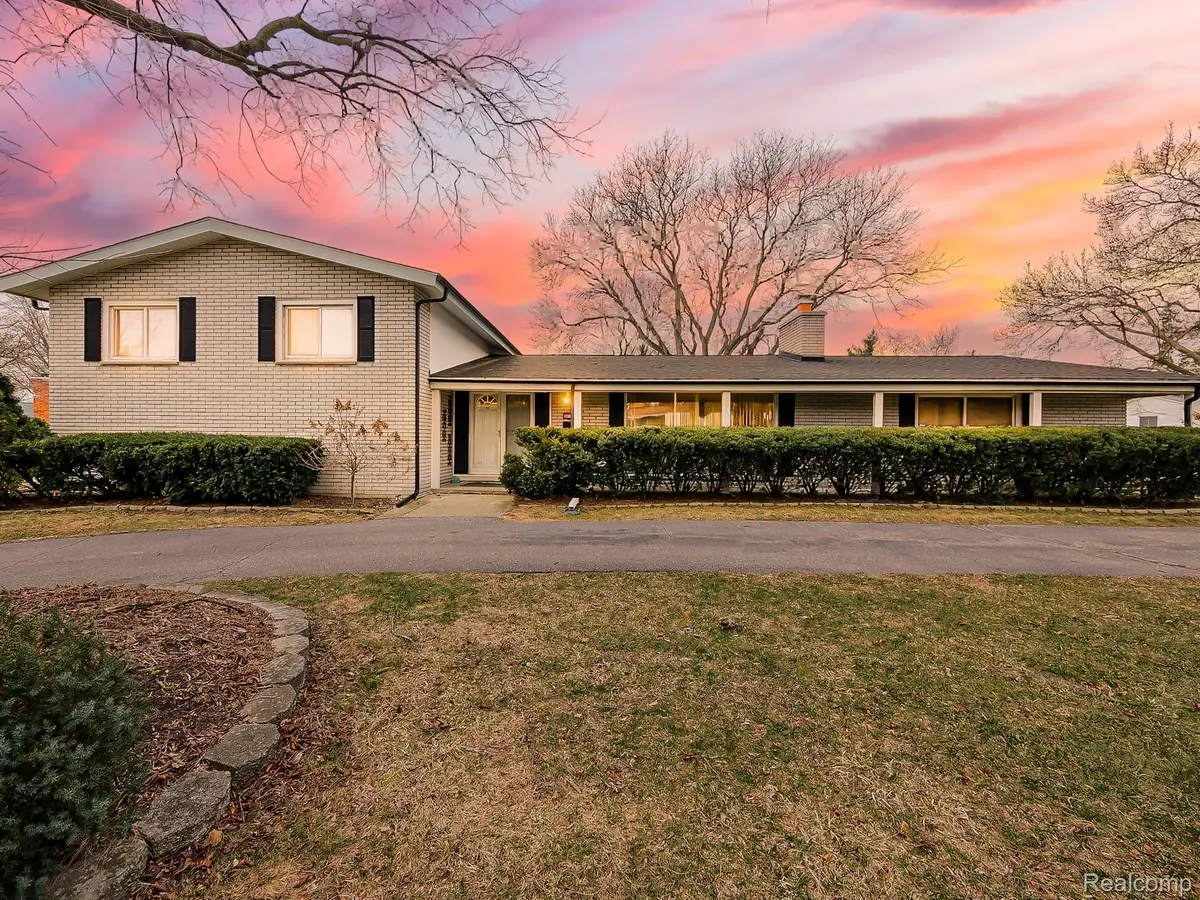 6775 Cedarbrook Drive, Bloomfield Hills, MI 48301 - #1