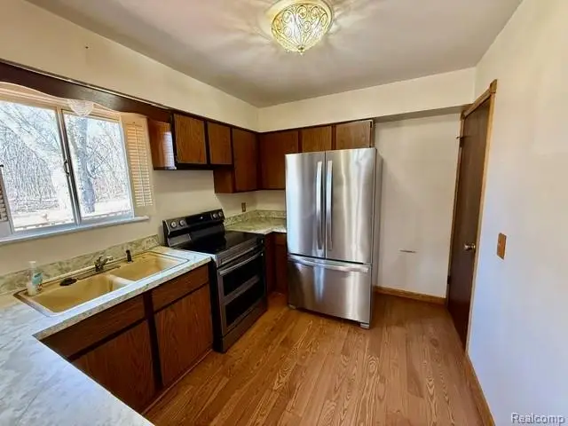 2329 Morrish Road, Flushing, MI 48433 - #3