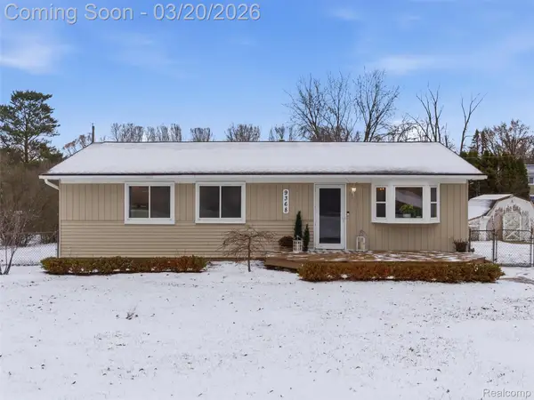 9368 Debby Jo Drive, Clawson, MI 48346