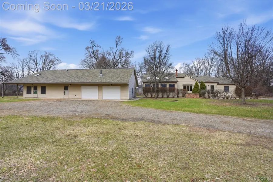 12913 9 Mile Road, South Lyon, MI 48178 - #3