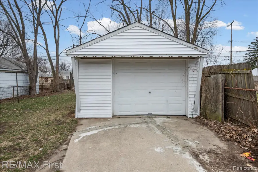 22000 Cunningham Avenue, Warren, MI 48091 - #2