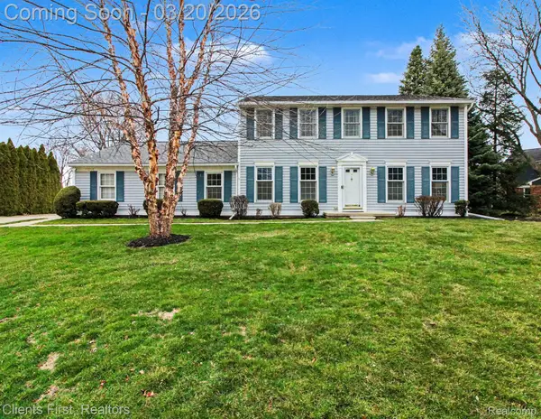 42356 Cotswold Court, Northville, MI 48168