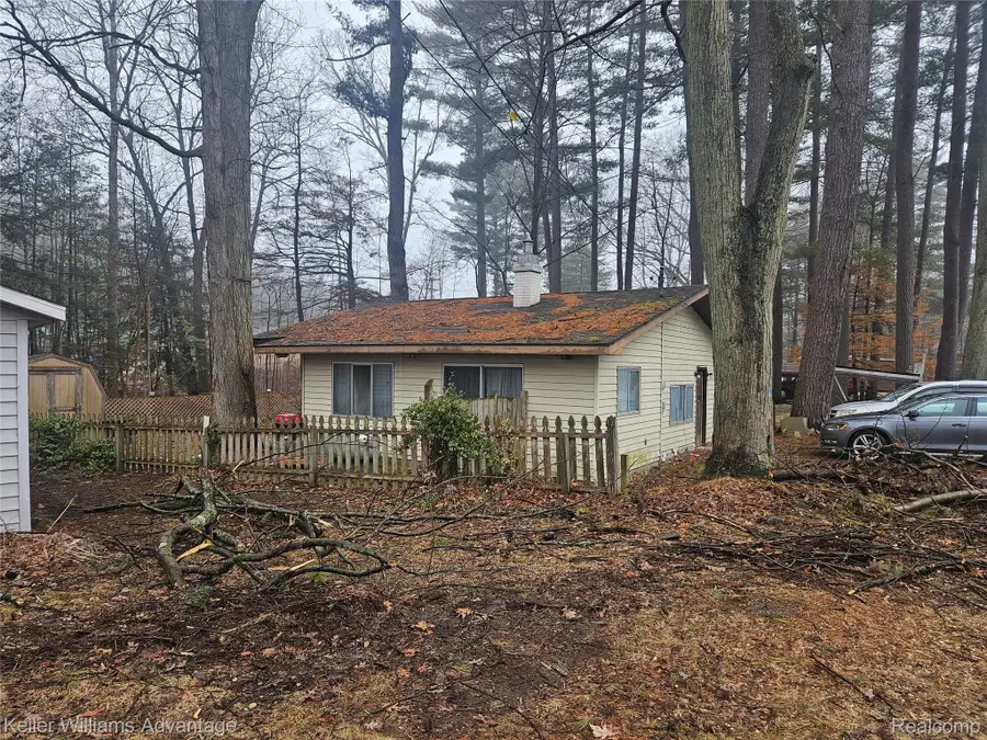 525 W Benway Road, Sanford, MI 48657 - #2