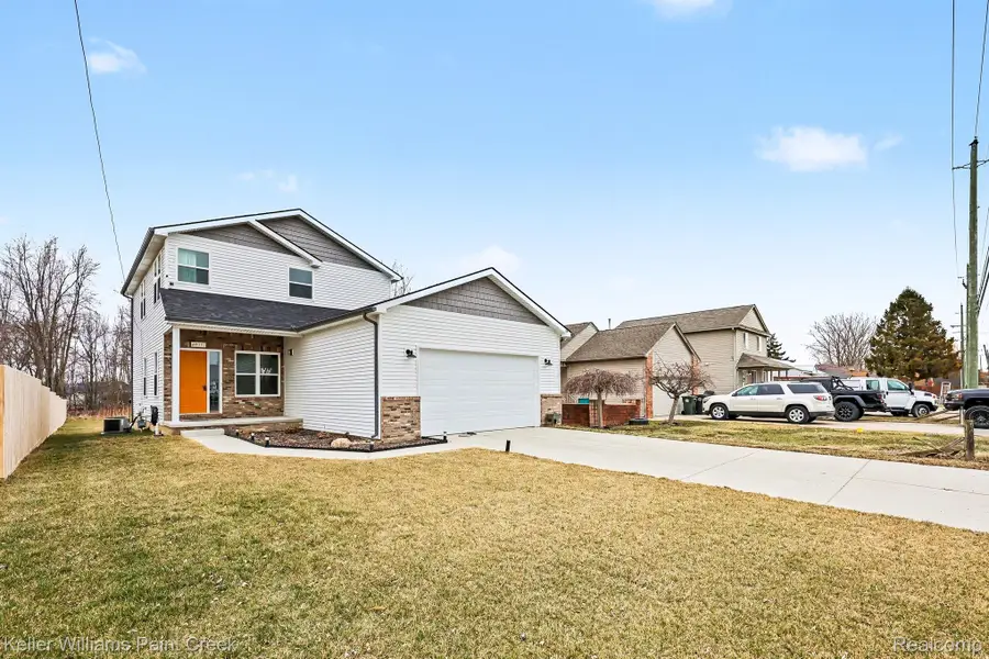 49053 Jefferson Avenue, Chesterfield, MI 48047 - #3