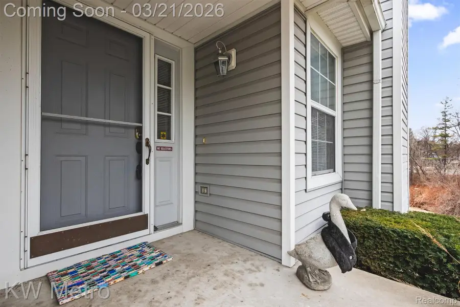 5914 Creekside Drive #78, Troy, MI 48085 - #3