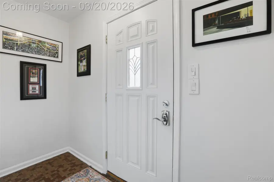 10814 Elgin Avenue, Huntington Woods, MI 48070 - #3