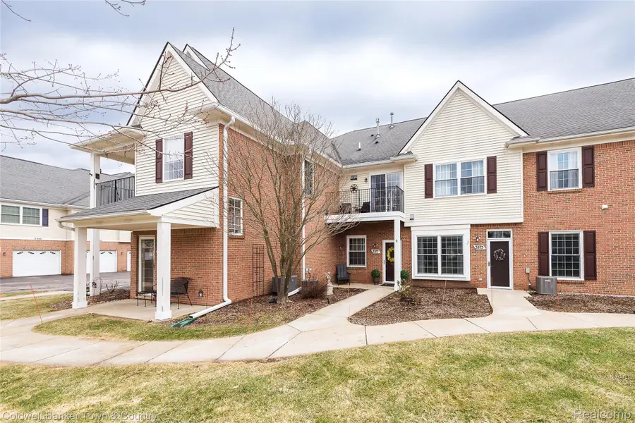 3377 Kneeland Circle, Howell, MI 48843 - #2