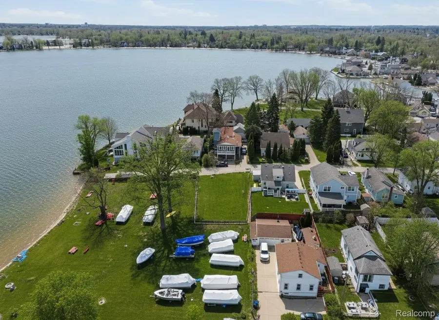 1628 Beechmont Street, Keego Harbor, MI 48320 - #3