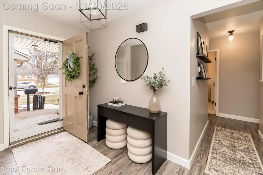 36237 Lyndon Street, Livonia, MI 48154 - #3