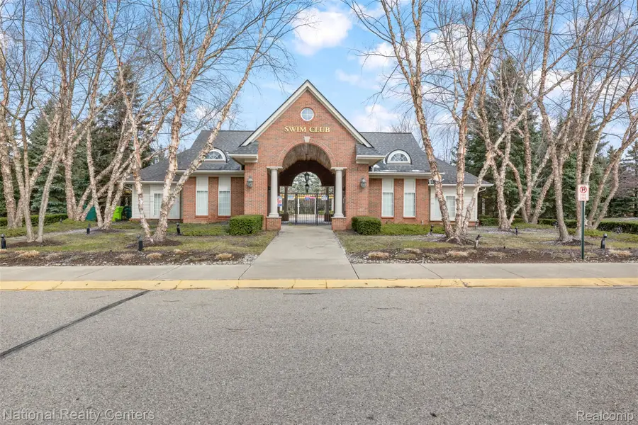 7201 Farmingdale Lane, Commerce, MI 48390 - #2