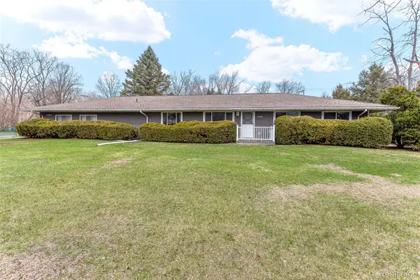 45784 Willis Road, Belleville, MI 48111