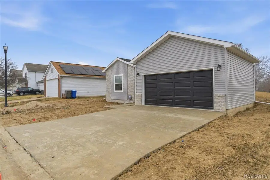 4332 Bridgeport Court, Inkster, MI 48141 - #3