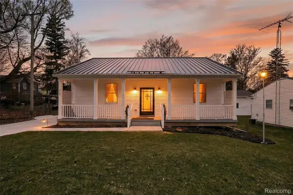 317 N Collins Street, Fowlerville, MI 48836